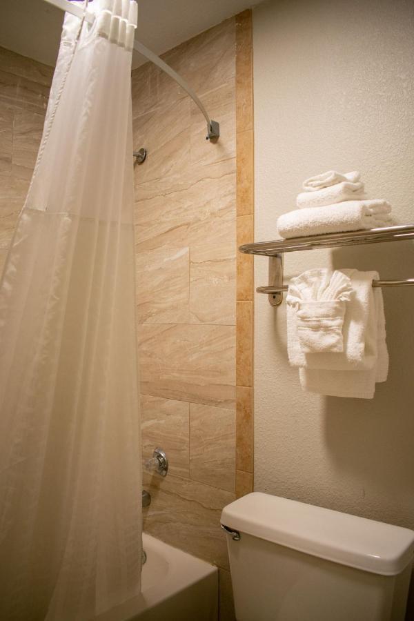 Days Inn By Wyndham Hillsboro Tx Екстериор снимка