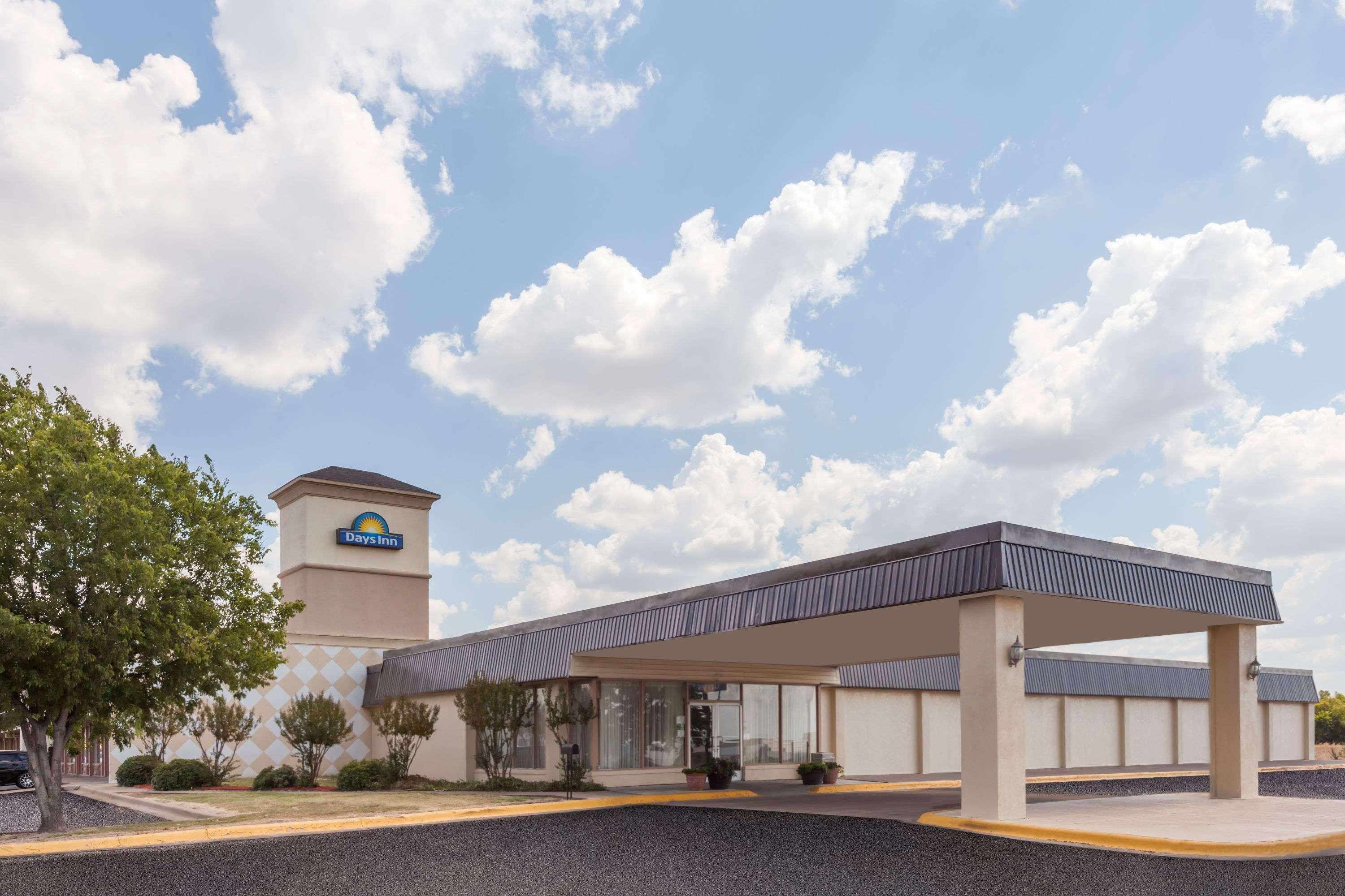 Days Inn By Wyndham Hillsboro Tx Екстериор снимка