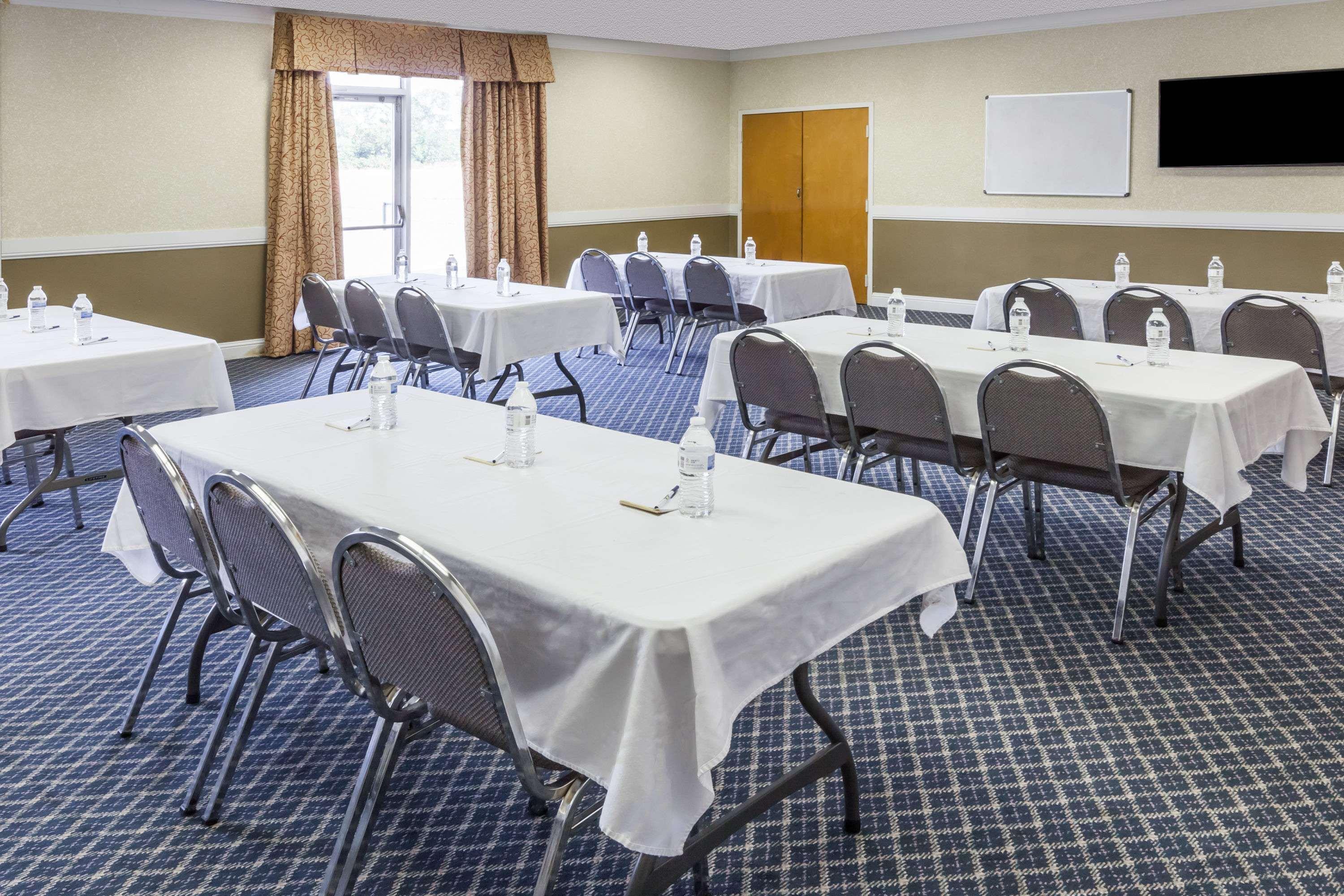 Days Inn By Wyndham Hillsboro Tx Екстериор снимка