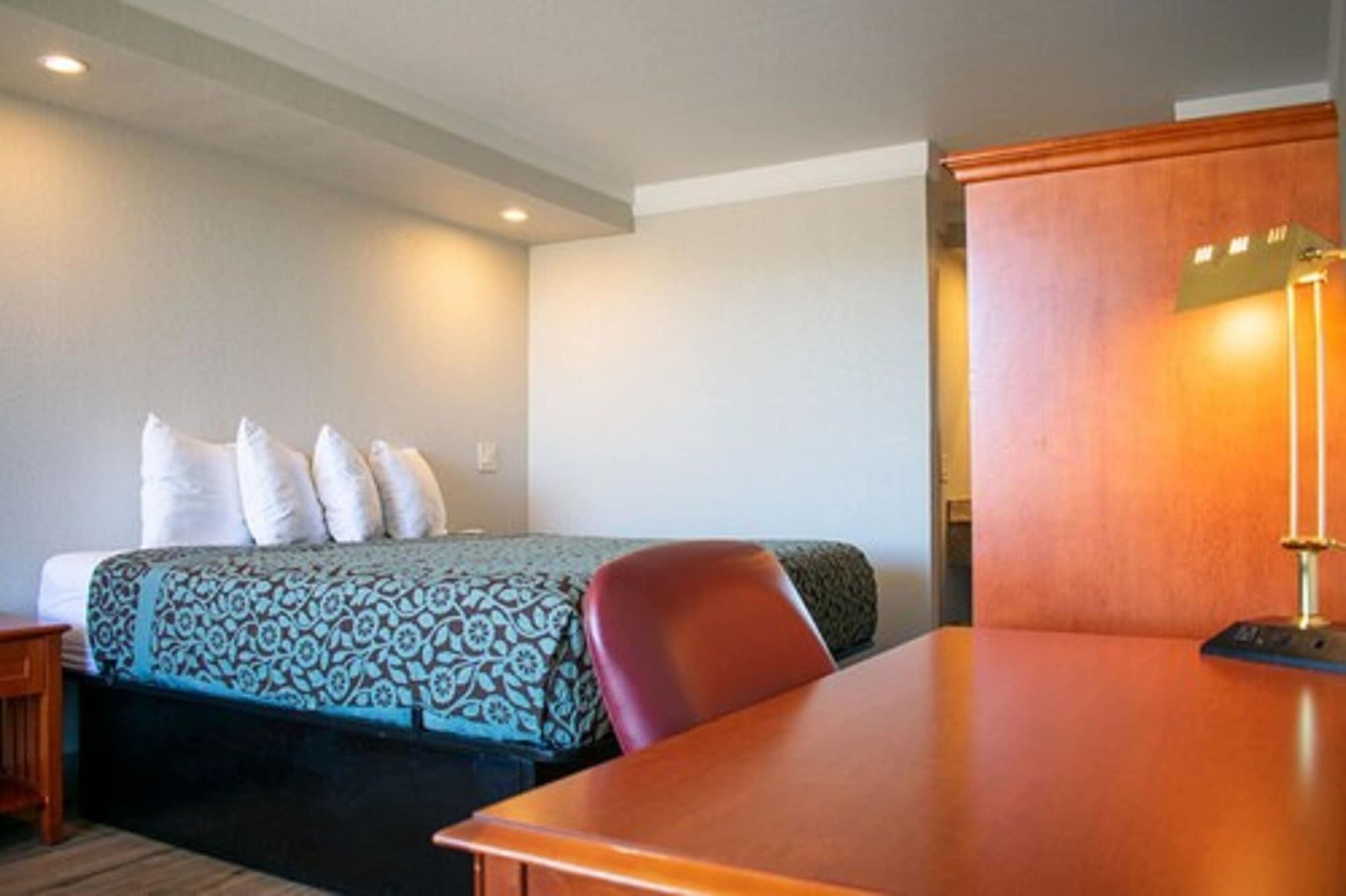 Days Inn By Wyndham Hillsboro Tx Екстериор снимка