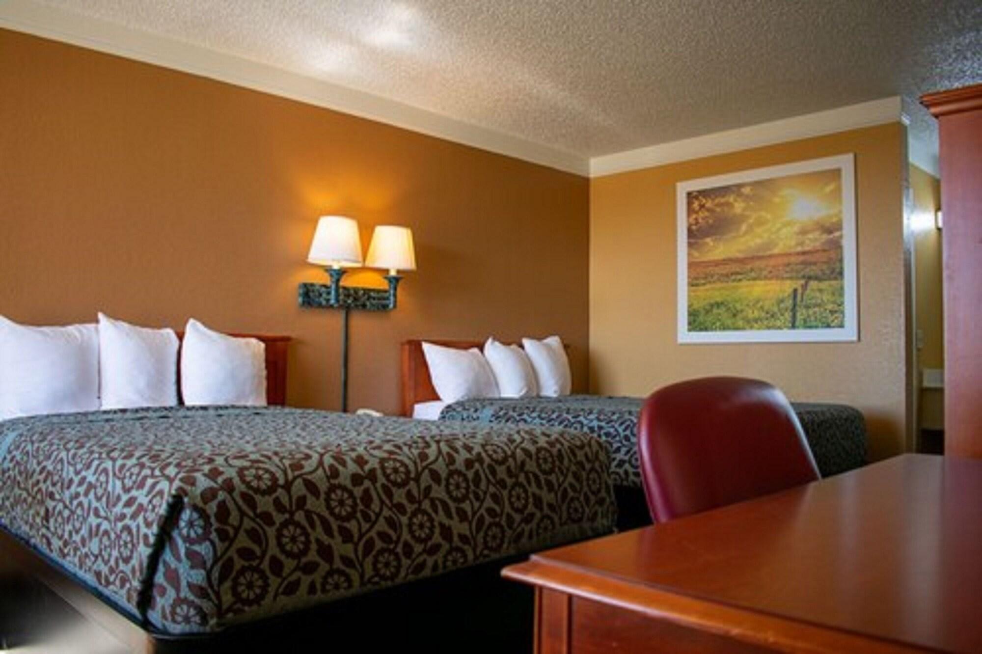 Days Inn By Wyndham Hillsboro Tx Екстериор снимка