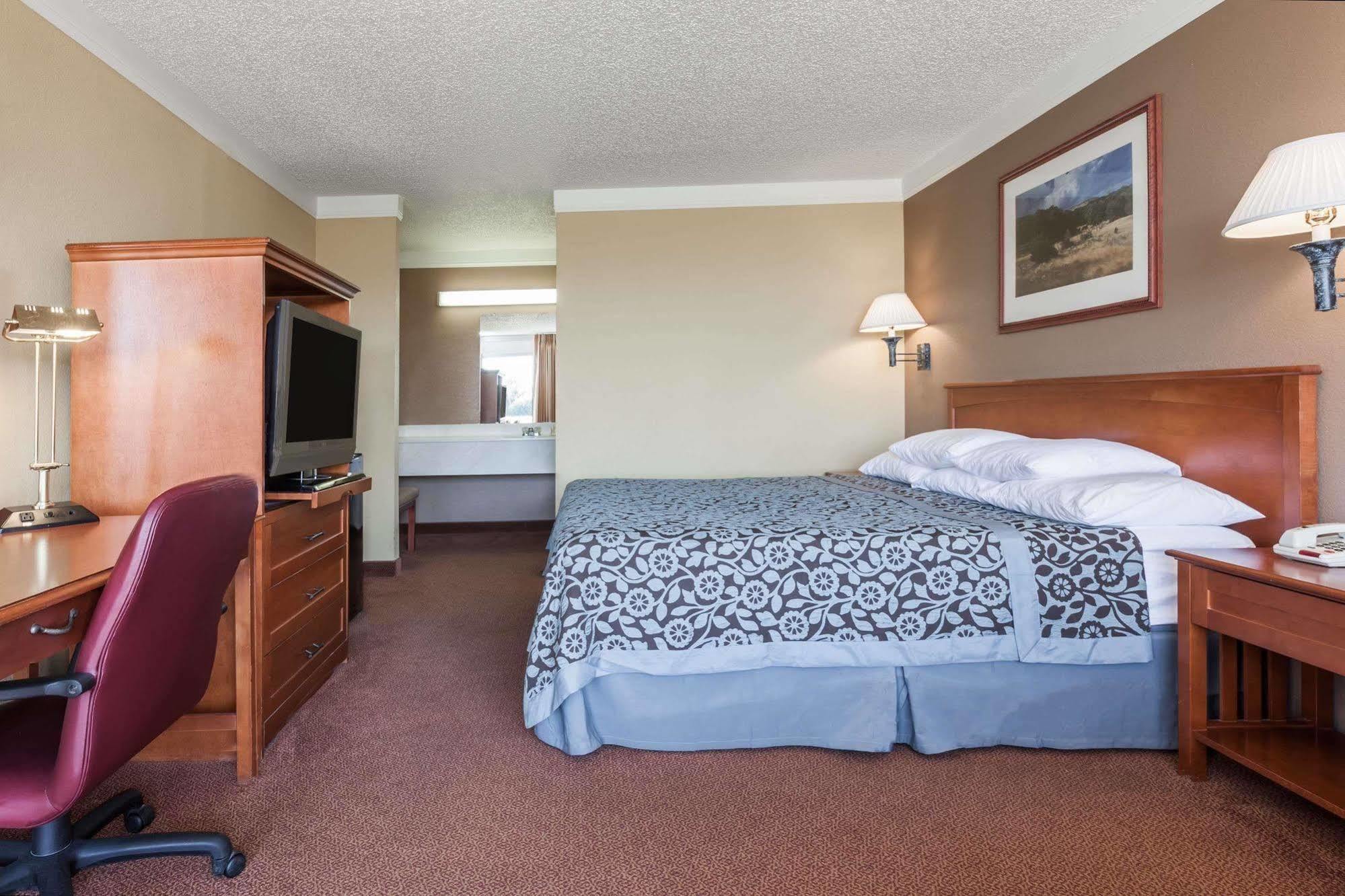 Days Inn By Wyndham Hillsboro Tx Екстериор снимка